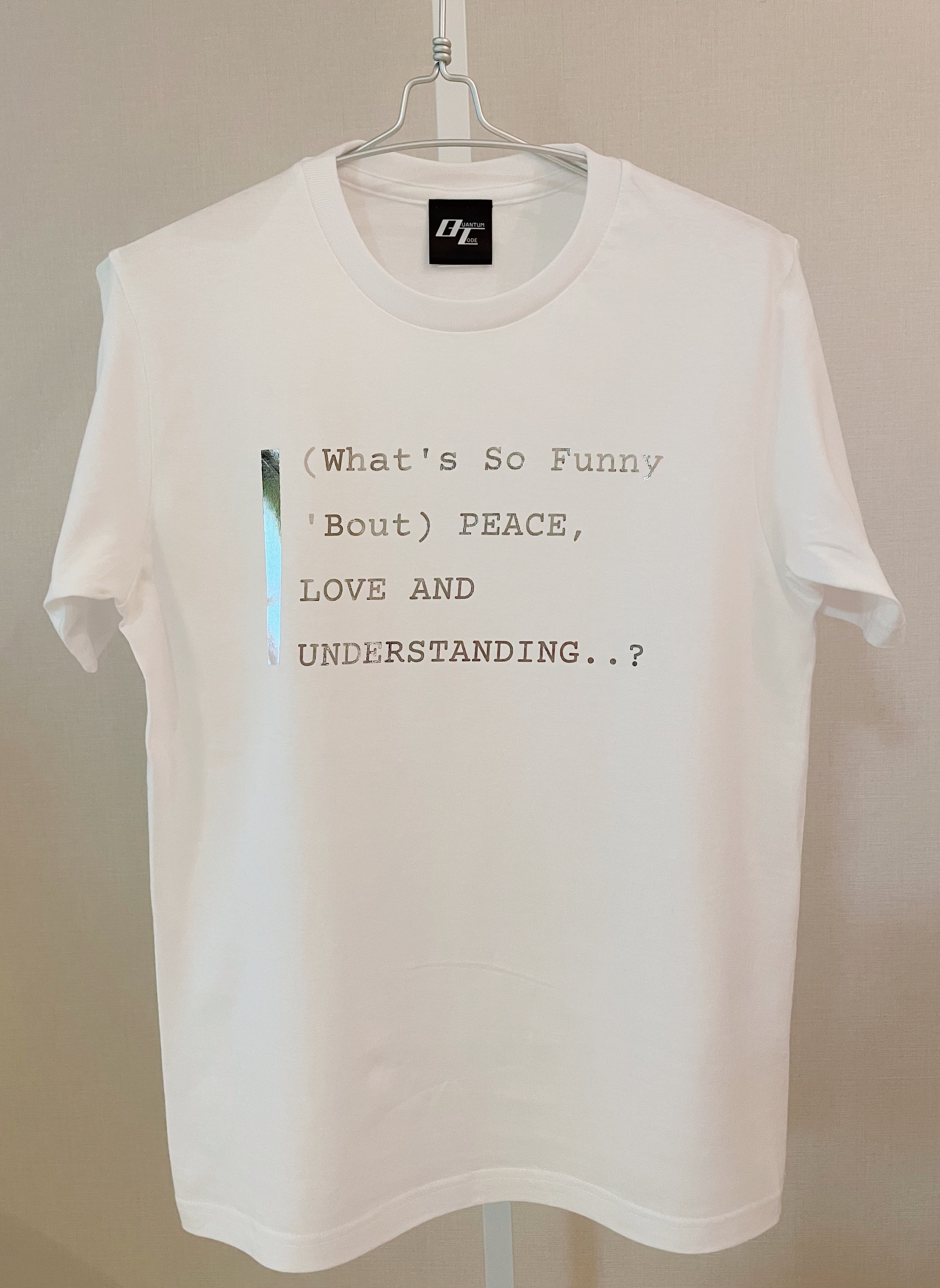 “PEACE, LOVE AND UNDERSTANDING” Tee について