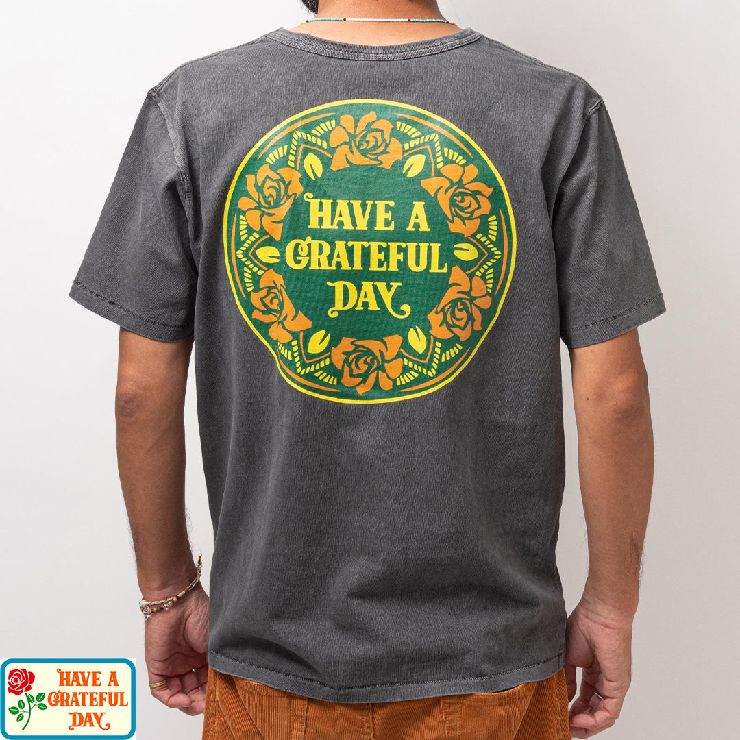 【HAVE A GRATEFUL DAY】T-SHIRT -DOILY LOGO