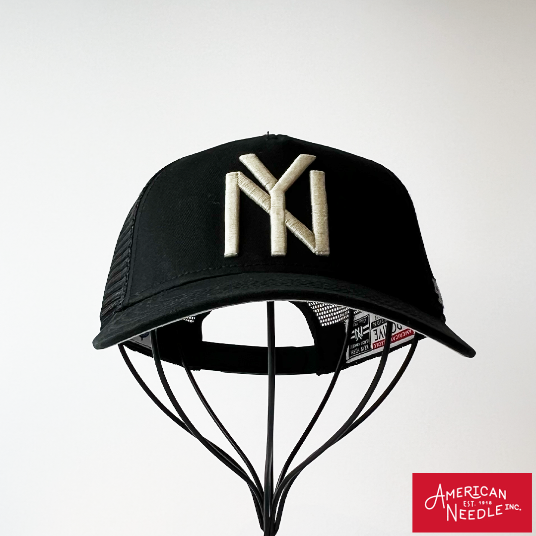 【AMERICAN NEEDLE】NEW YORK BLACK YANKEES MESH CAP