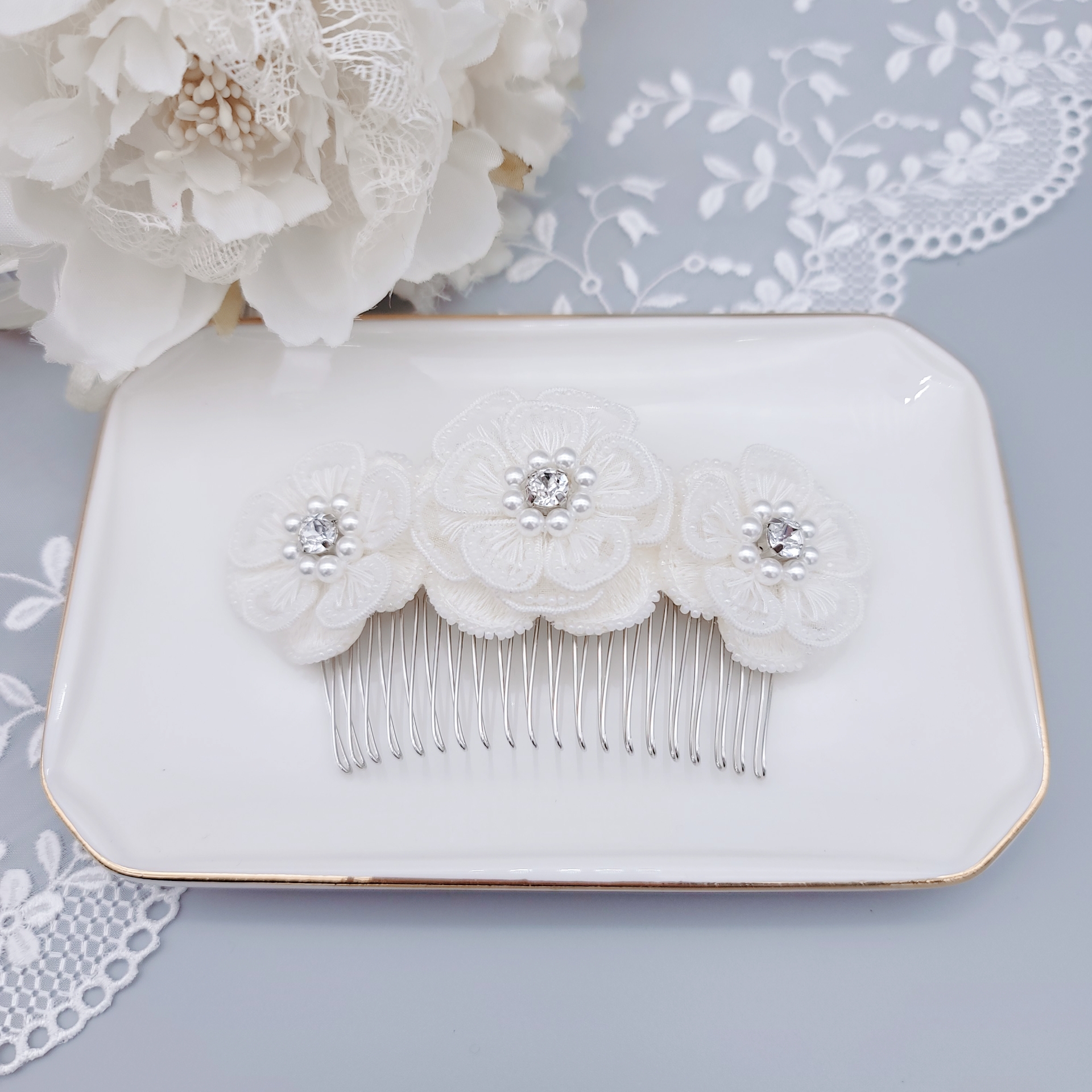 糸の魔法！刺繍アクセサリーの魅力