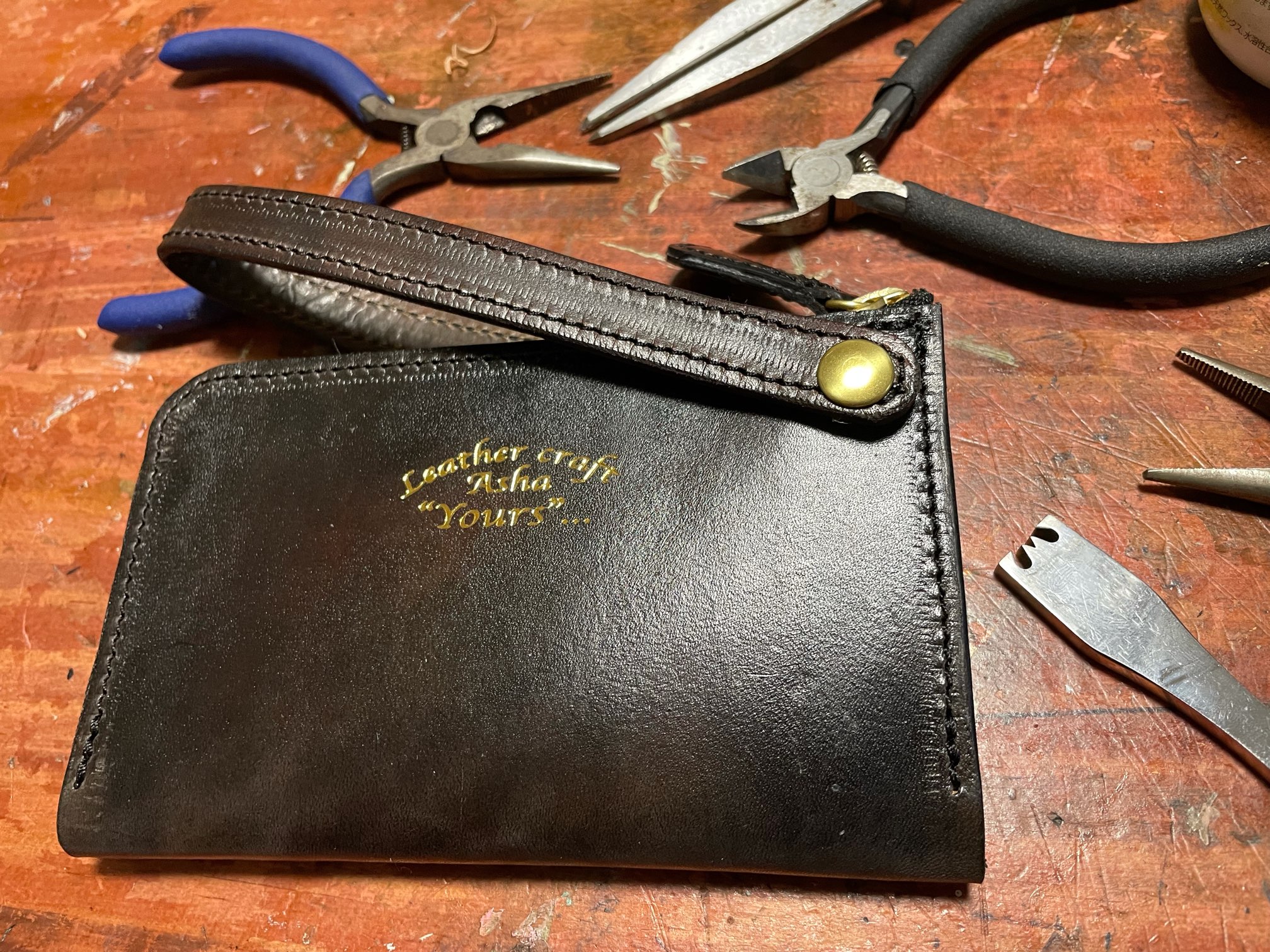 注文品のハーフウォレット ブラックとグリーン