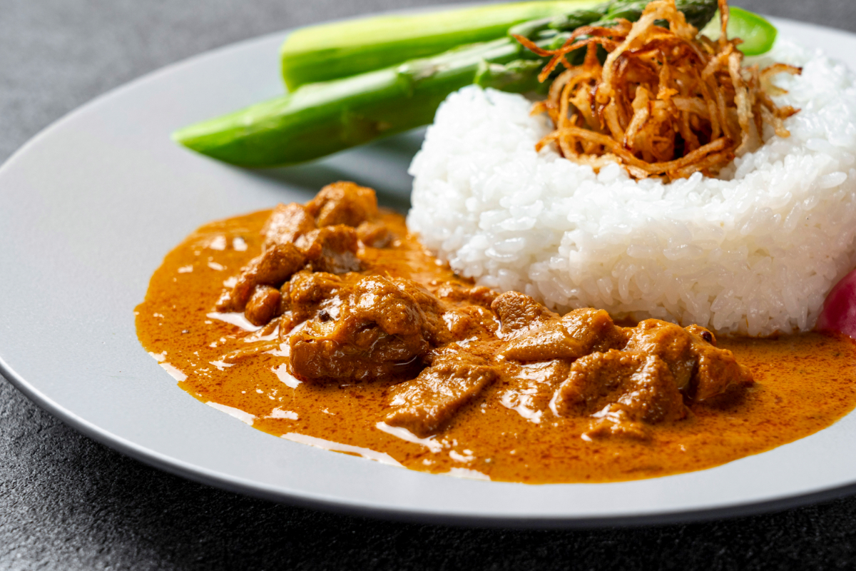 山形県庄内のイベントで大人気の「ハラダのカレー」新発売！