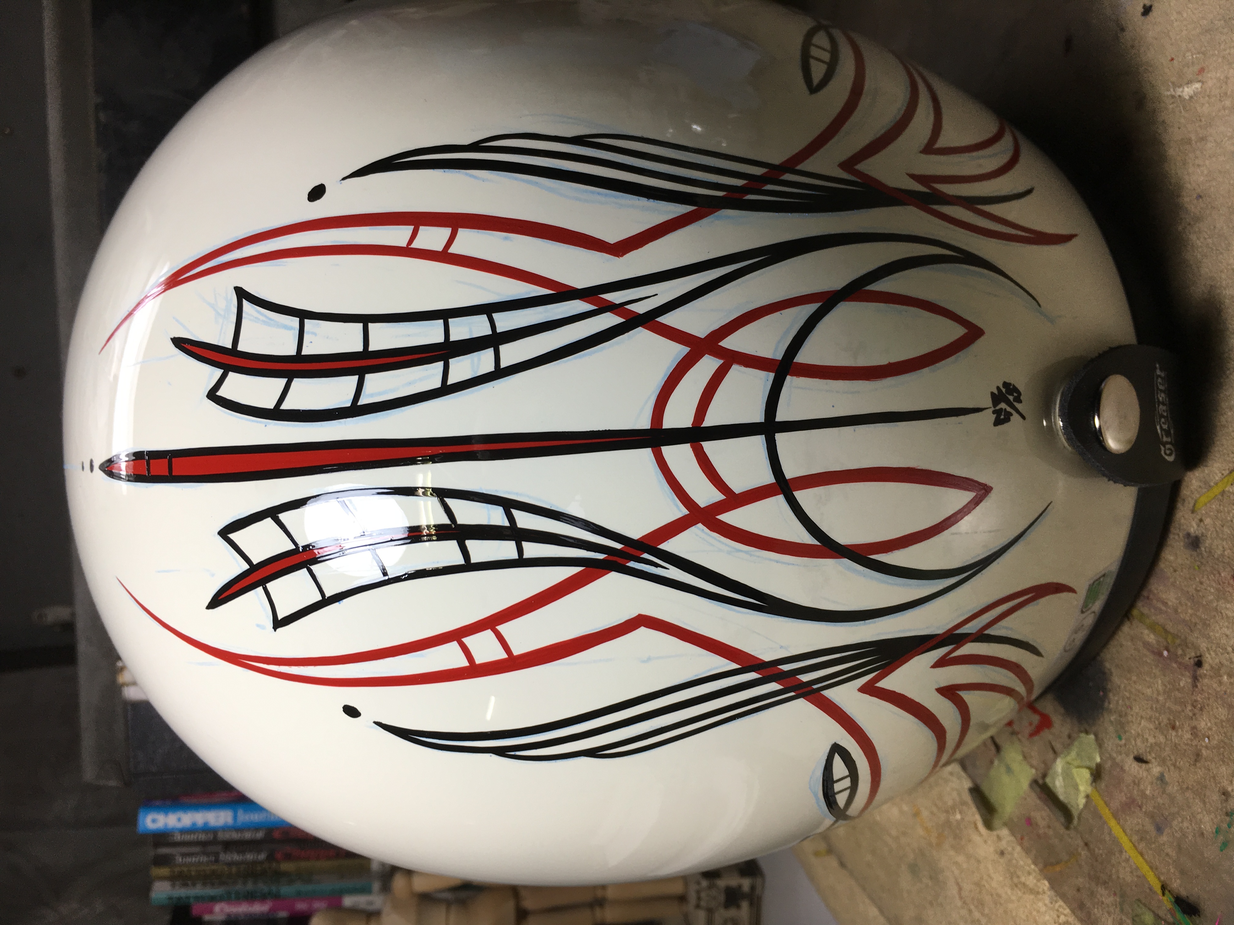 ヘルメット　ピンストライプ