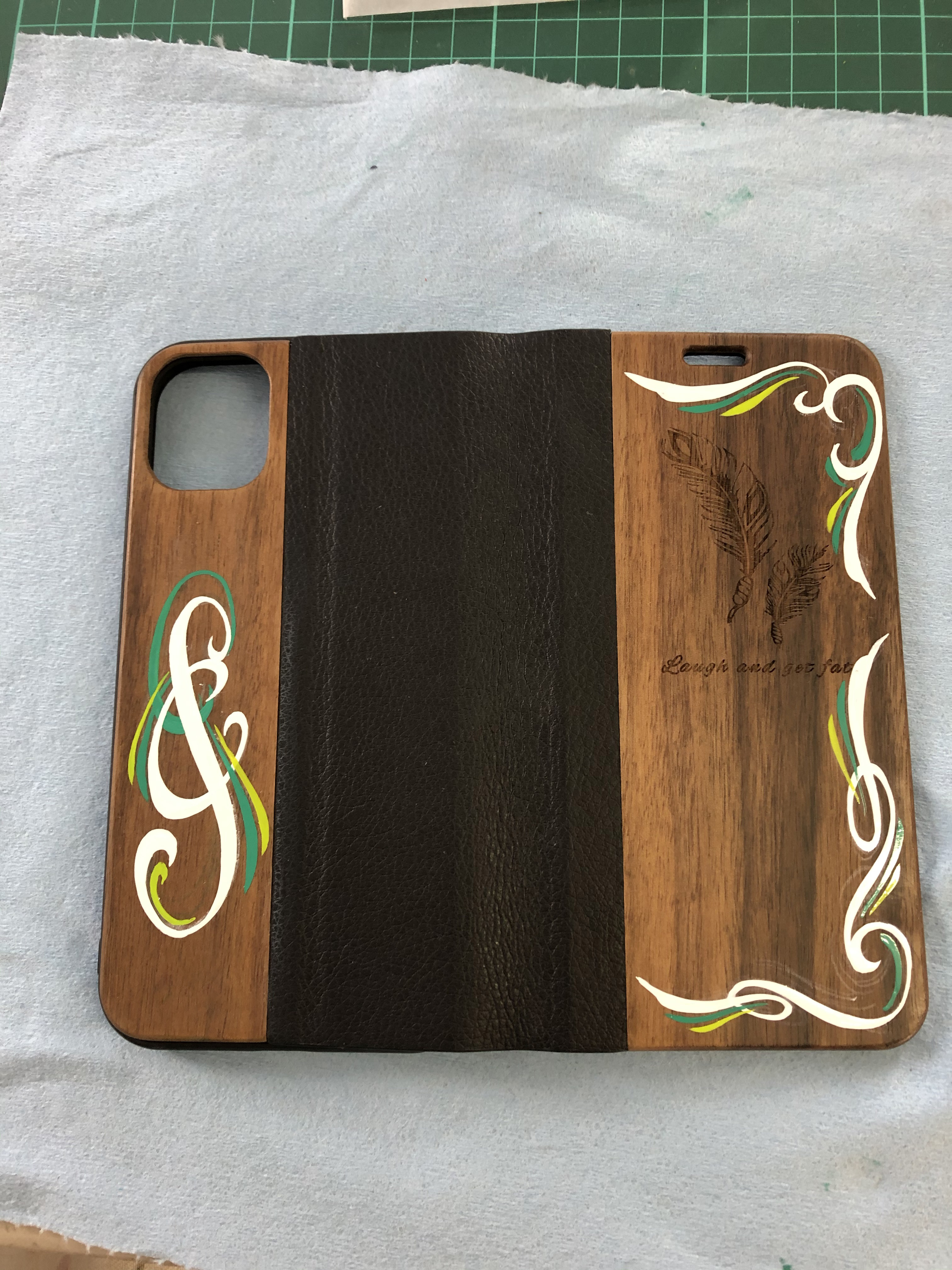 スマホケース　ピンストライプ