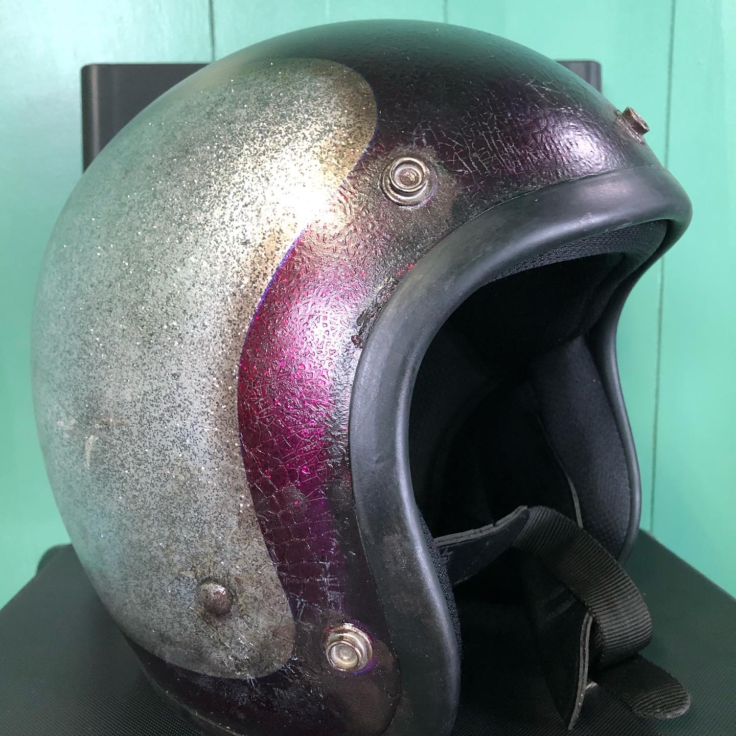 フレークペイント　ヘルメット　エイジング加工
