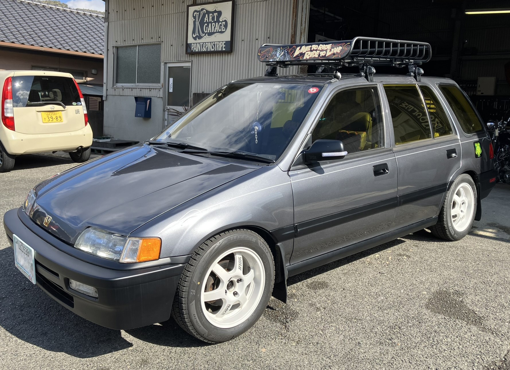 車輛ピンストライプ&レタリング　と　営業のお知らせ🐶