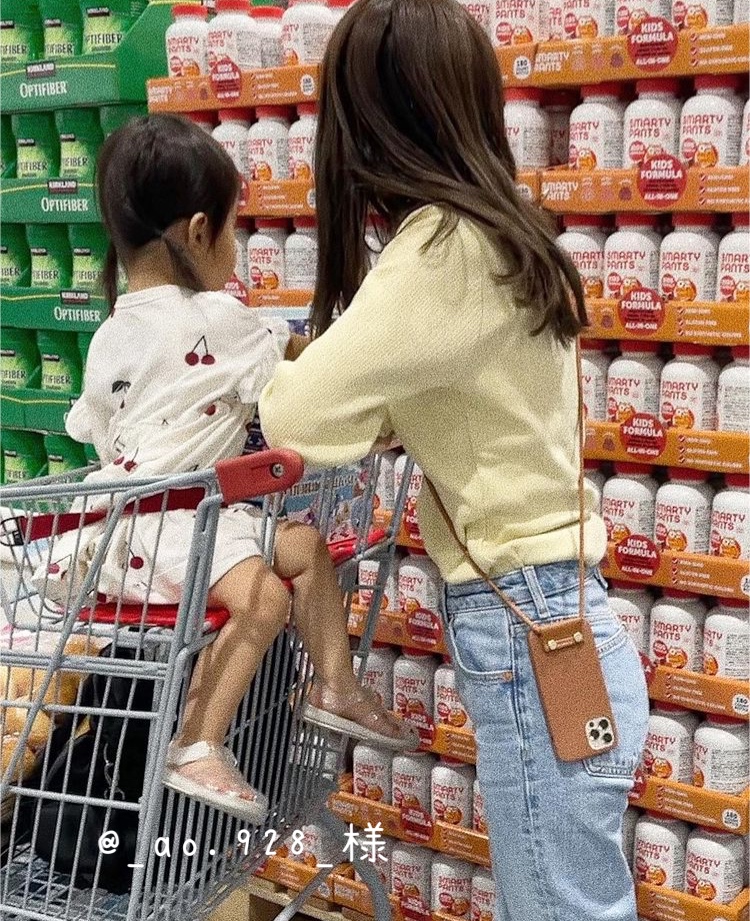 ママやOLさんに大人気！【ショルダータイプiPhoneケース】のご紹介♪