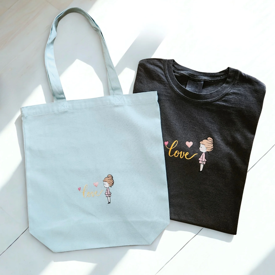 鏡の前で確信した「意外な相性」。​新作ピュアブルーム、私がこの色を選んだ理由。