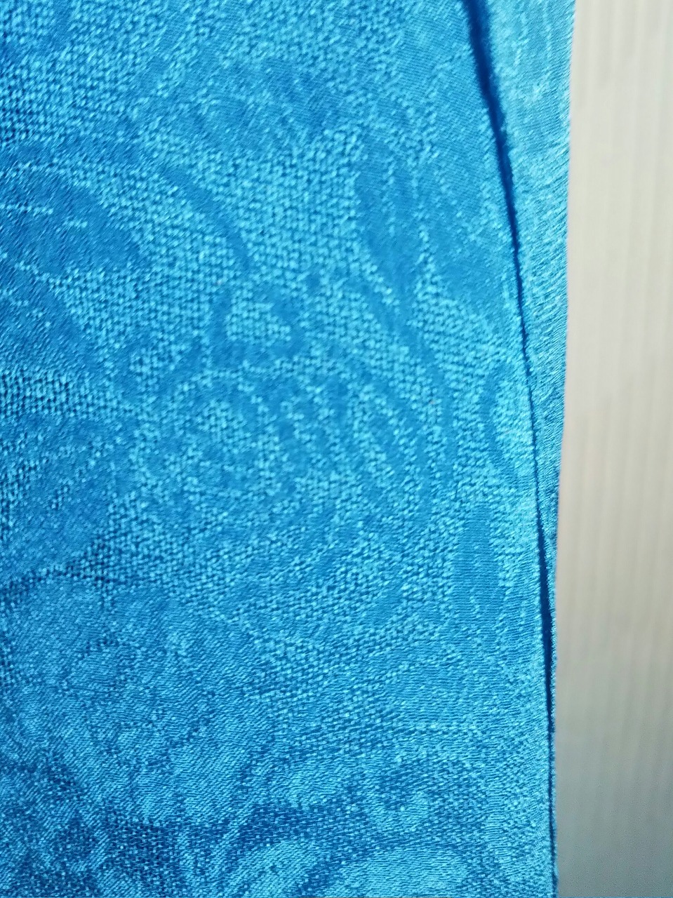生葉染めの色も良いけど本藍染の色も…。