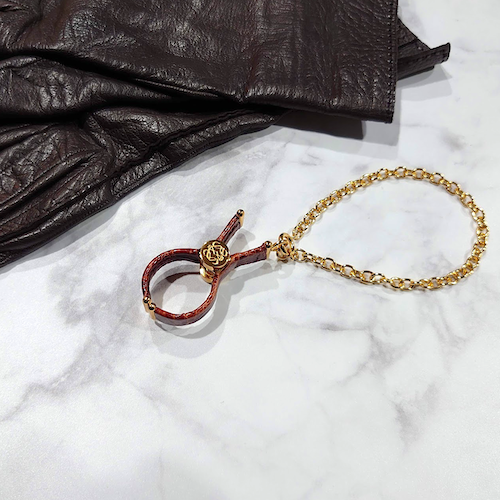LOEWE ロエベ アナグラム グローブホルダー チャーム レザー ゴールド.