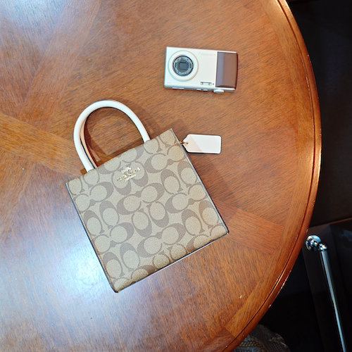 COACH コーチ ミニ キャリークロスボディ ハンドバッグ シグネチャー キャンバス.