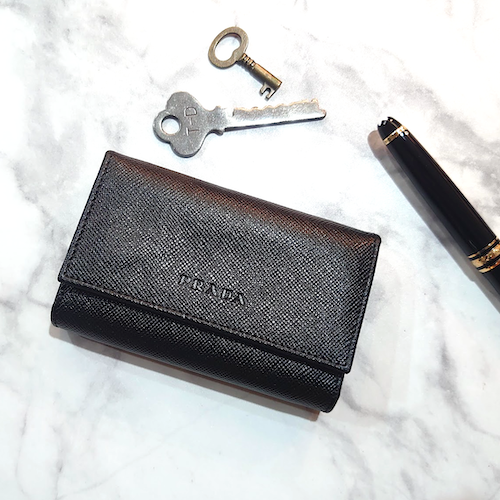 【PRADA】 プラダ 6連キーケース ブラック レザー 型押し.