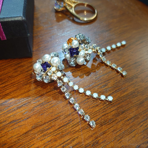 【SALE！ハンドメイド・アクセサリー】スワロフスキー イヤリング.