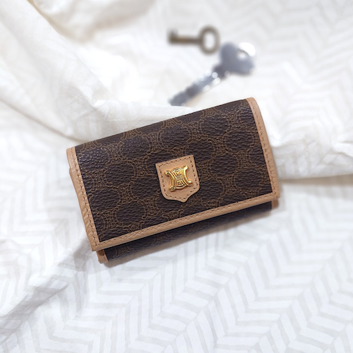 CELINE セリーヌ マカダム ブラゾン 6連キーケース .
