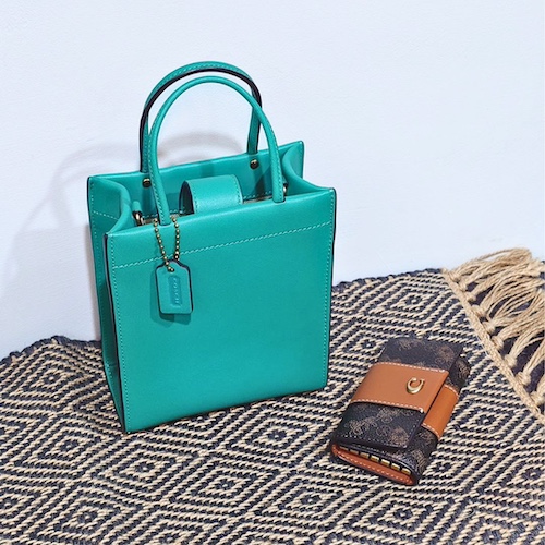 COACH コーチ ミニカシン ミニハンドバッグ ターコイズ グリーン レザー ストラップなし.