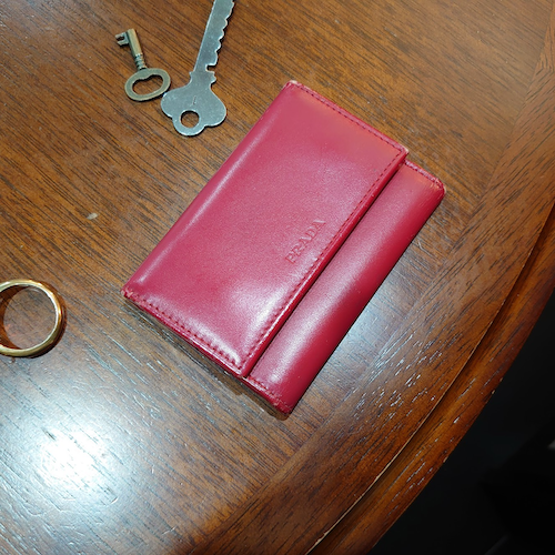 <SALE 51％OFF!! >【PRADA】 プラダ　6連キーケース レッド.