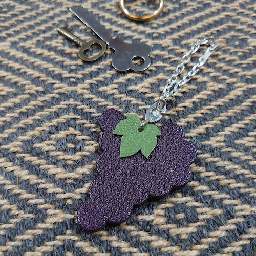 【HERMES】 エルメス フルーツチャーム ぶどう.