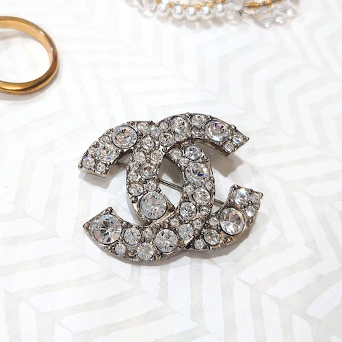 【CHANEL】シャネル ココマーク クリアストーン ブローチ.