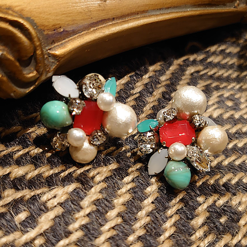 【SALE！ハンドメイド・アクセサリー】スワロフスキー イヤリング.