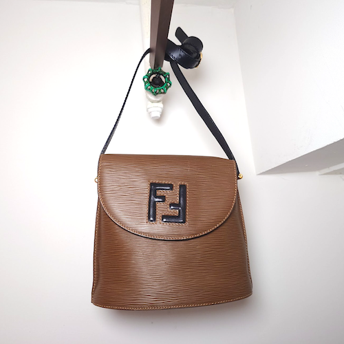 FENDI フェンディ エピ ショルダーバッグ クロスボディ ダブルエフ FFロゴ.