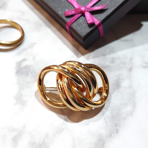 【Christian Dior】 クリスチャン ディオール ヴィンテージ ゴールドブローチ.
