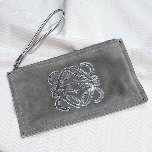LOEWE ロエベ アナグラム リストレット クラッチバッグ ポーチ スエード グレー.