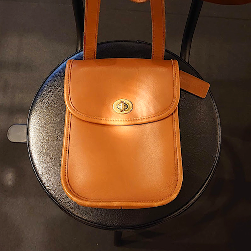 【COACH 】 オールドコーチ  グラブタンレザー ショルダーバッグ .
