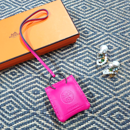 【HERMES】 エルメス チャーム サックオランジュ.