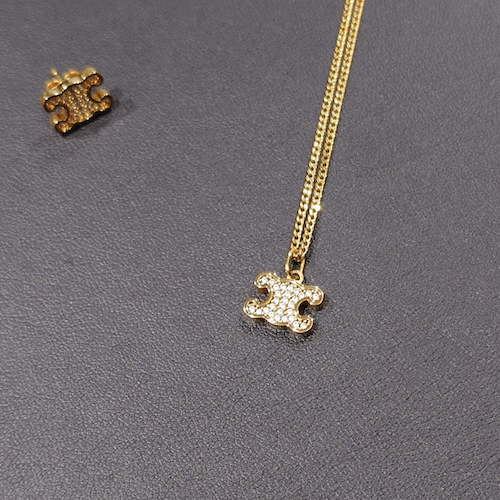 CELINE セリーヌ トリオンフ ラインストーン ネックレス ゴールド.