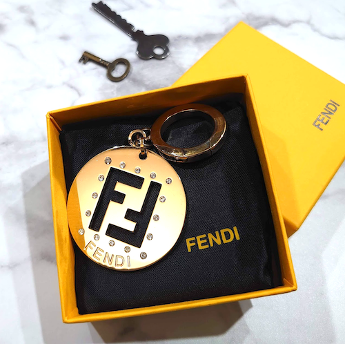 【FENDI】 フェンディ ズッカ キーホルダー チャーム ゴールド×ラインストーン.
