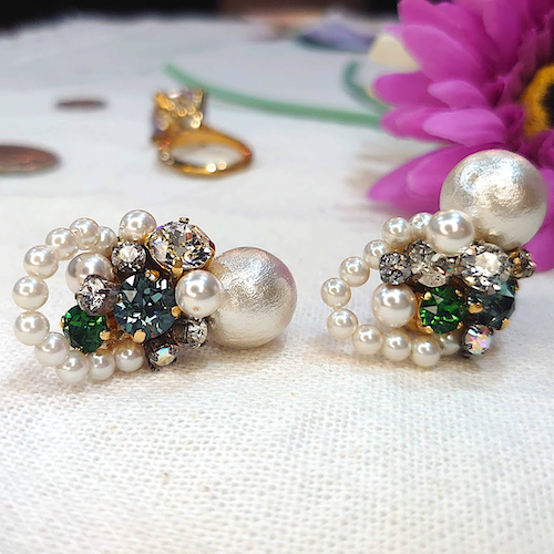 【SALE！ハンドメイド・アクセサリー】スワロフスキー イヤリング.