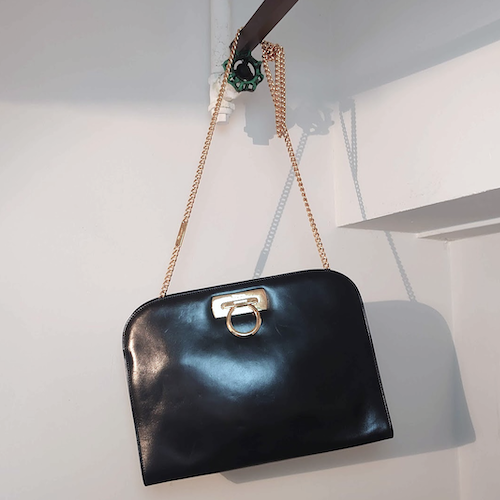 【SALE！Salvatore Ferragamo 】 フェラガモ ガンチーニ チェーンバッグ.