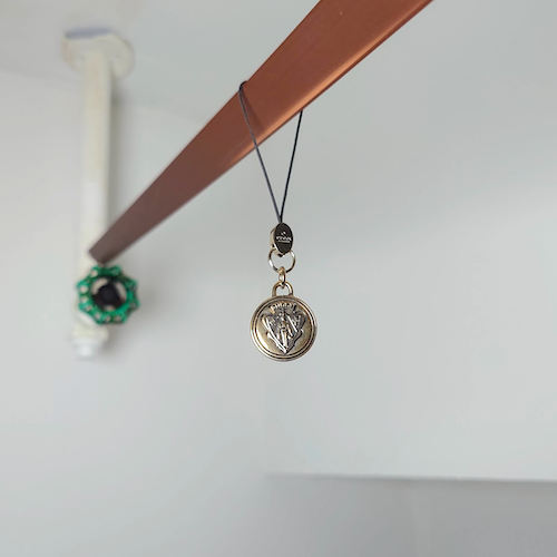 GUCCI グッチ 騎士 クレスト 紋章 ストラップ チャーム ペンダントトップ ペンダントヘッド.