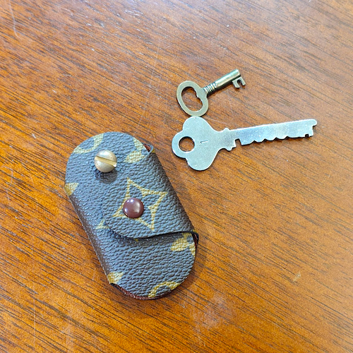 LOUIS VUITTON ルイヴィトン LV エテュイ クレ ヴァティオ キーケース モノグラム.