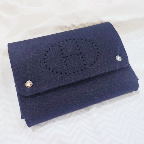 HERMES エルメス Hロゴ パンチング エテュイカルトGM トランプケース マルチポーチ.