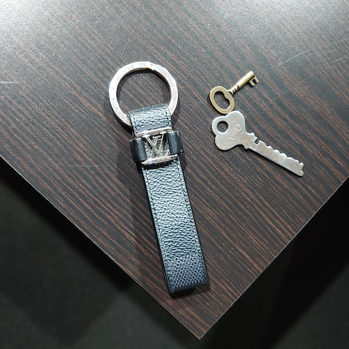 Louis Vuitton ルイヴィトン LV  ドラゴンヌ M62706 キーホルダー キーリング