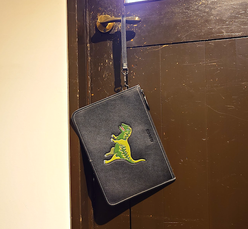 COACH コーチ チャーター ポーチ クラッチバッグ セカンドバッグ レキシー 恐竜 レザー.