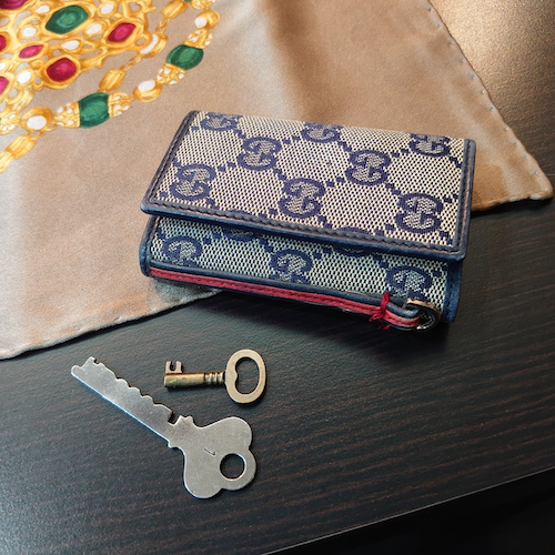 【GUCCI】 グッチ GG柄 シェリーライン 6連キーケース ネイビー.