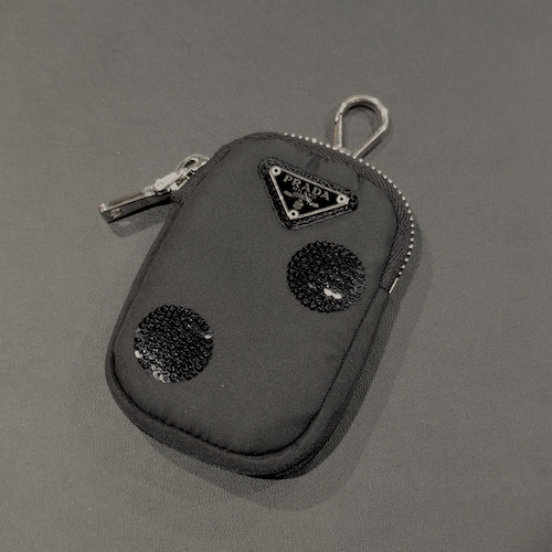 PRADA プラダ ミニポーチ ポルカ ドット スパンコール リナイロン RE-NYLON 黒.