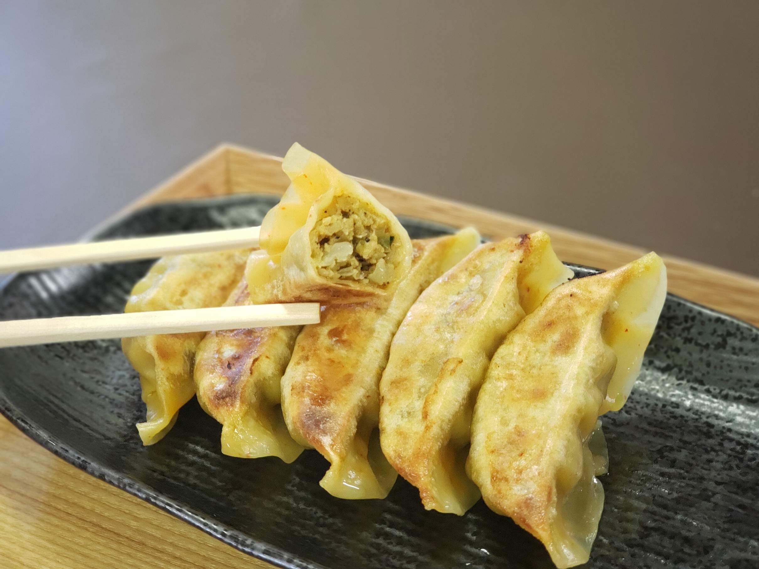 おとなのカレー餃子 完売につきネットでの販売終了のお知らせ