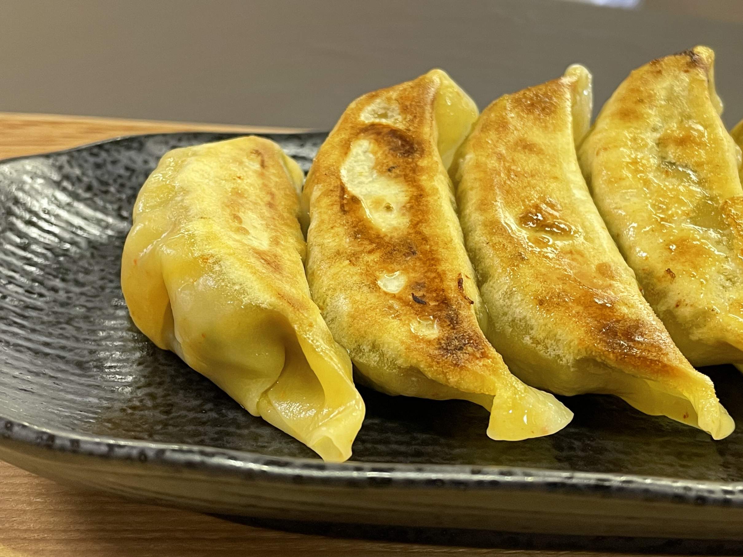 餃子一筋にこにこ便り２４７ ～千葉から全国に広がる笑顔になる餃子～ 「お陰様で、カレー餃子人気です！