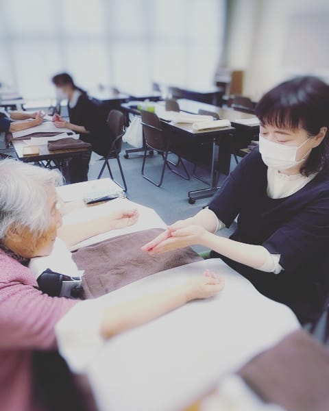 高齢者アロマとトータルセラピー