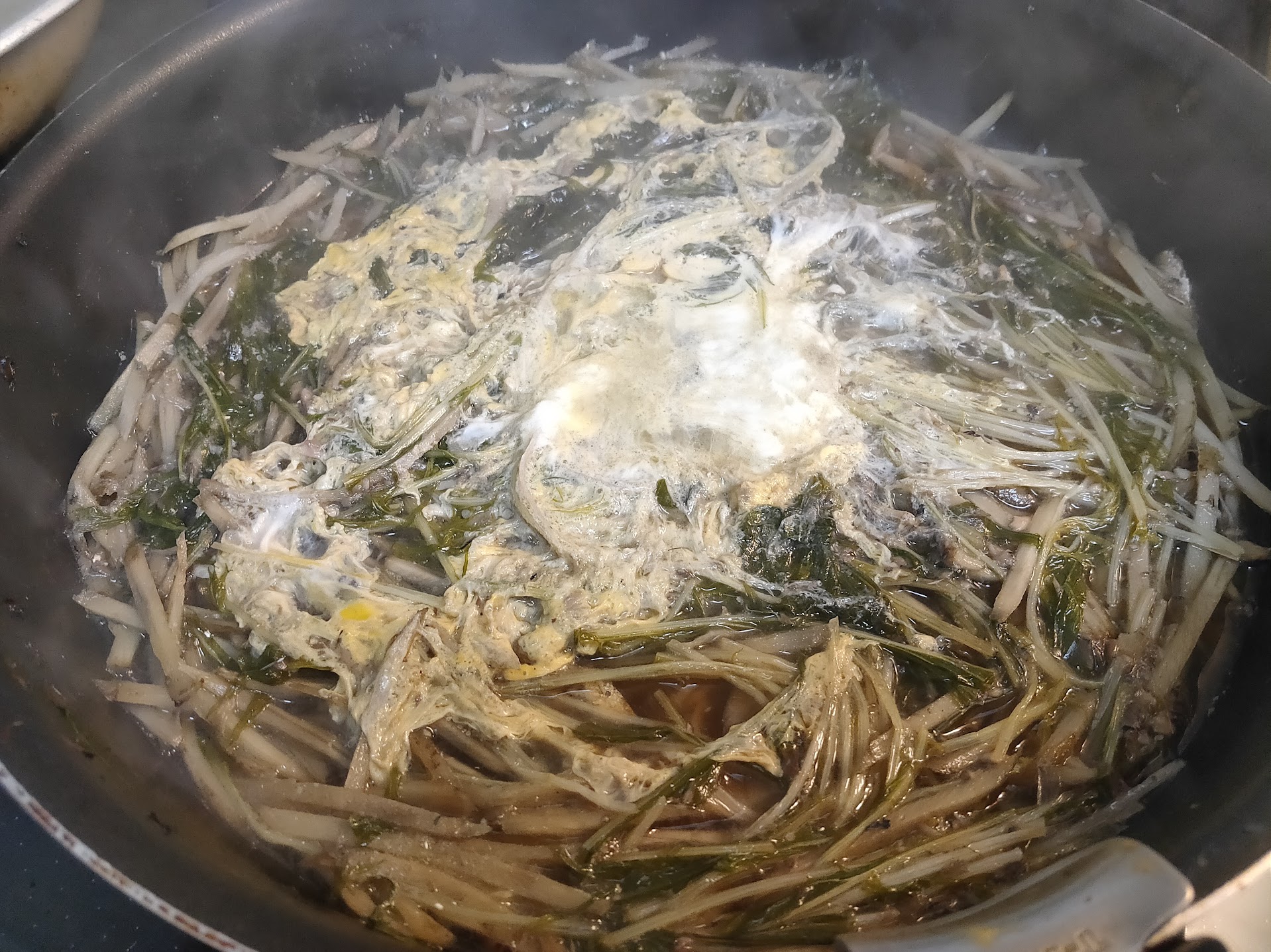 オイルサーディンで作る柳川風鍋