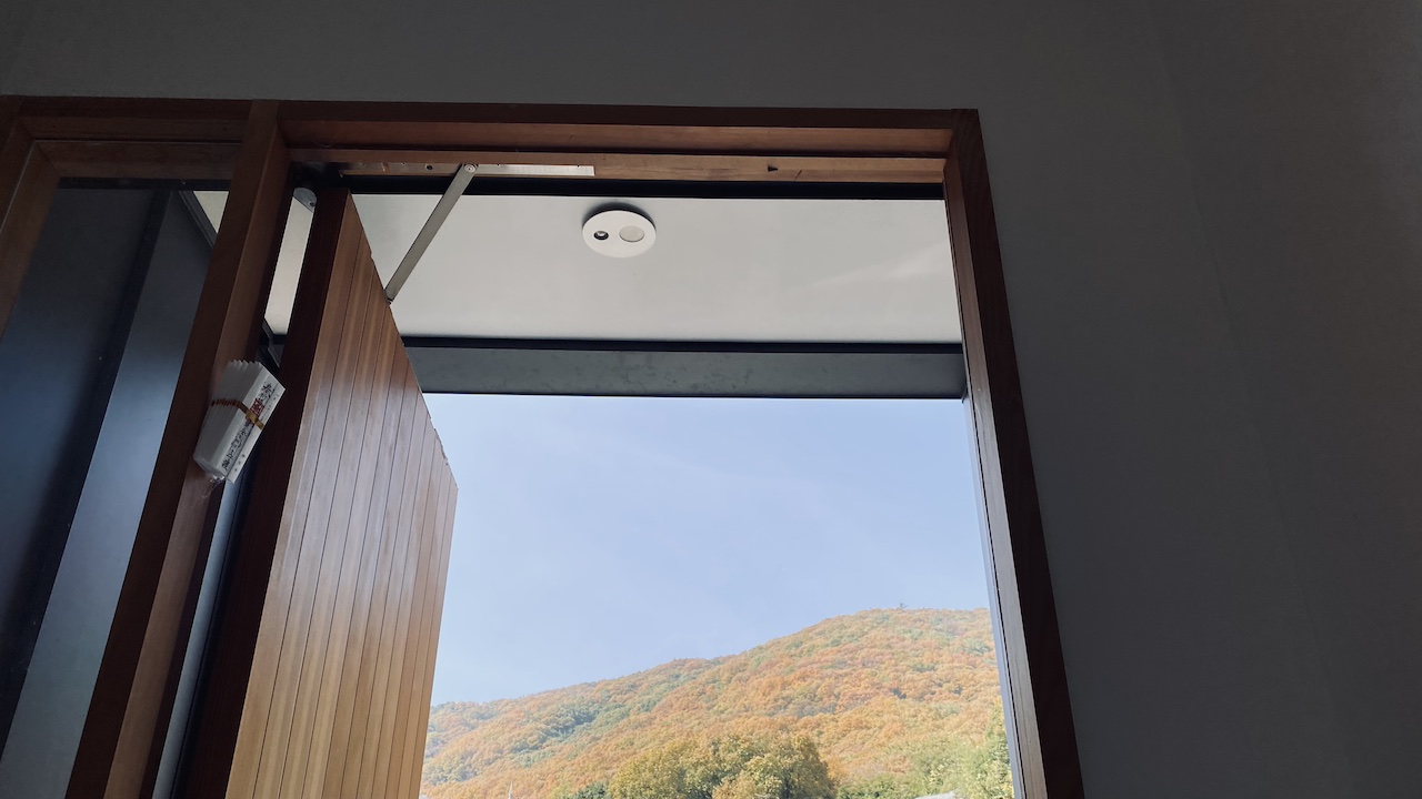 外に出る前に、ほんのり香りで気持ちを整える──朝のセルフケア