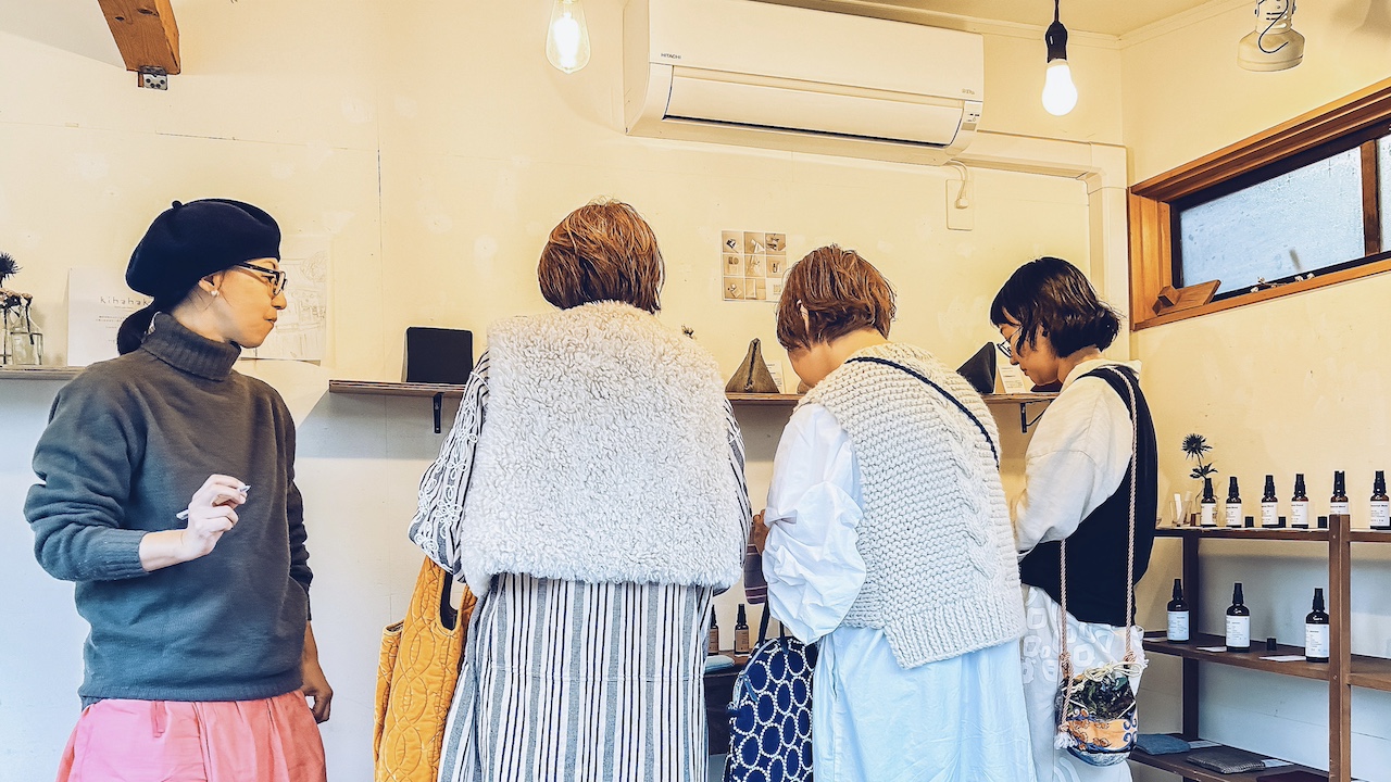 人と向き合う日こそ。香りで「やさしい境界線」を引く