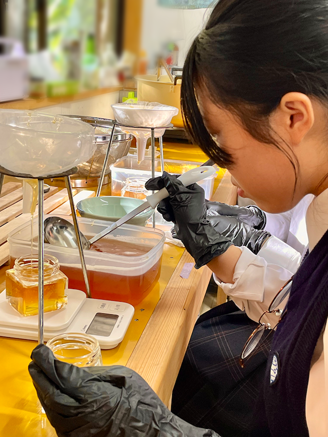 福岡女子商業高校の生徒たち🐝