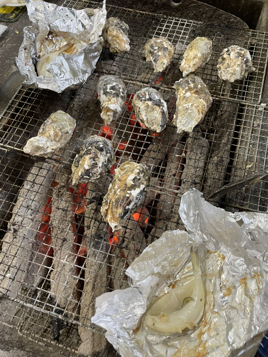 野鳥とグルメ 『ミヤマホオジロとカキ小屋』