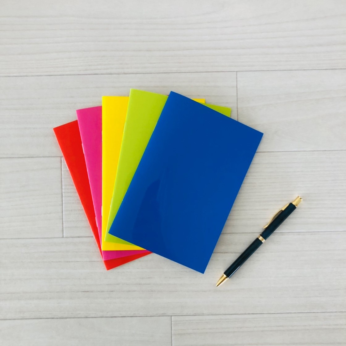5Color NOTEBOOKSを追加しました✿
