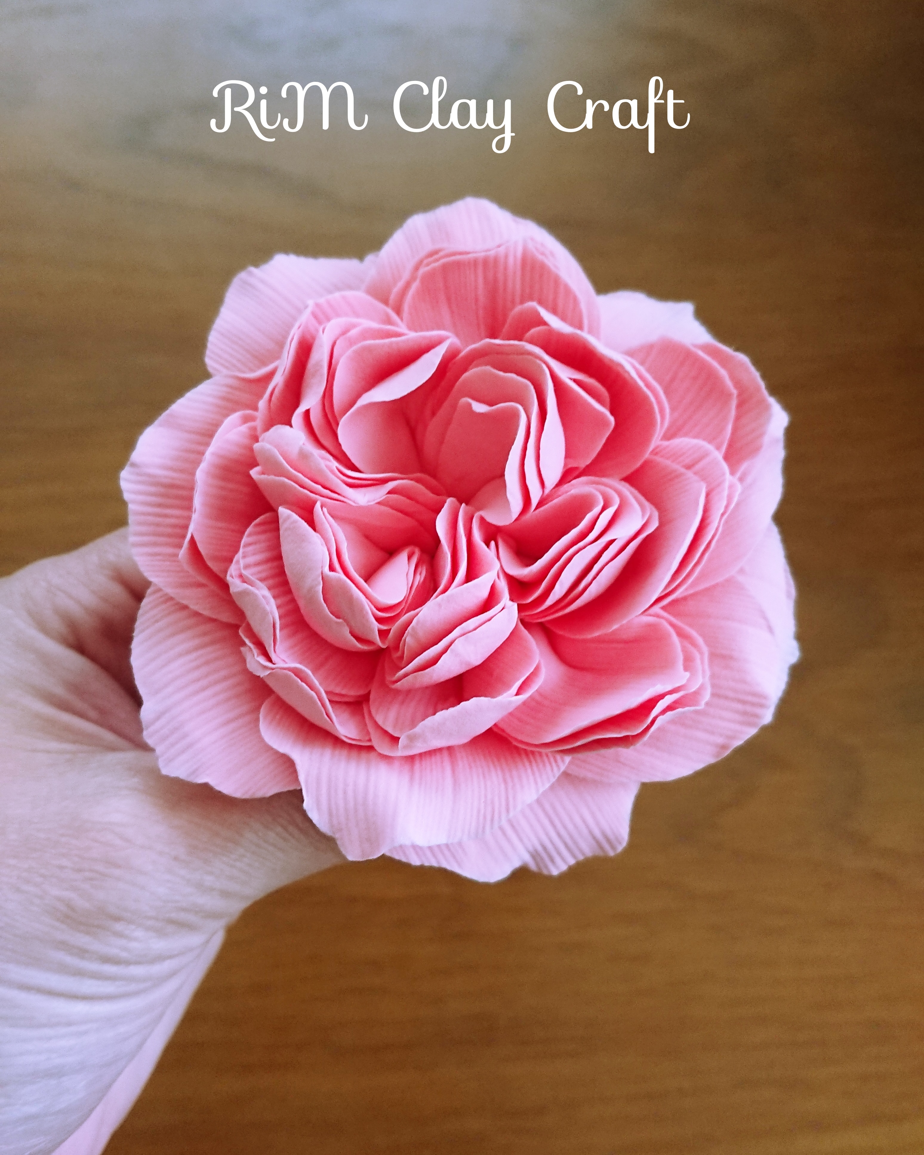 粘土でガーデンローズを作りました