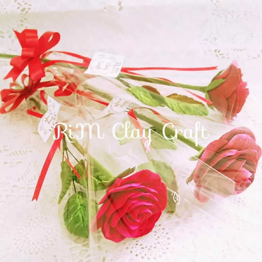 母の日に粘土の一輪薔薇が人気🌹